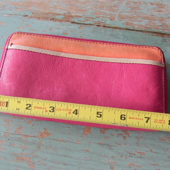 FOSSIL LARGE ZIP AROUND PINK LEATHER WALLET - Picture 3 of 7